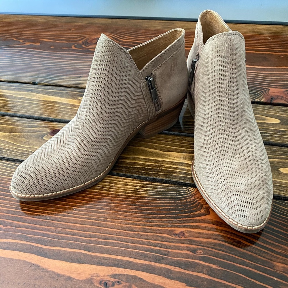 New Lucky Brand booties